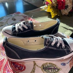 Converse Black ballet sneakers in Size 7